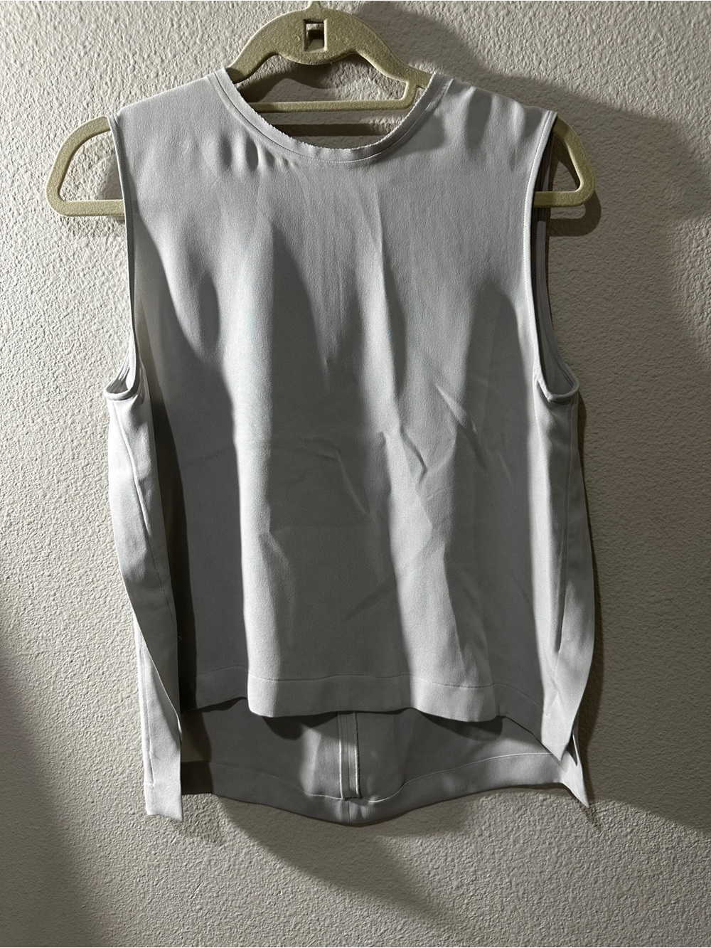 Joseph Silver Sleeveless 100% silk Crewneck Camisole